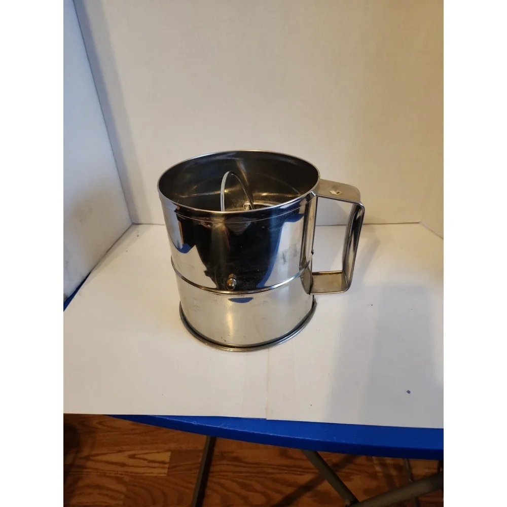 Vintage Stainless Steel Rotary Sifter Flour/Powdered‎ Sugar Baking